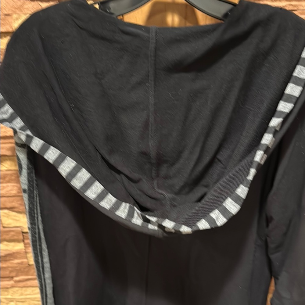 Made in France 🇫🇷 Jean Marc Philippe Black and Gray Patterned Hooded Cardigan - Picture 8 of 10